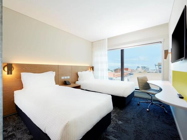 Holiday Inn Express Adelaide City Centre, an IHG Hotel : photo 1 de la chambre chambre standard