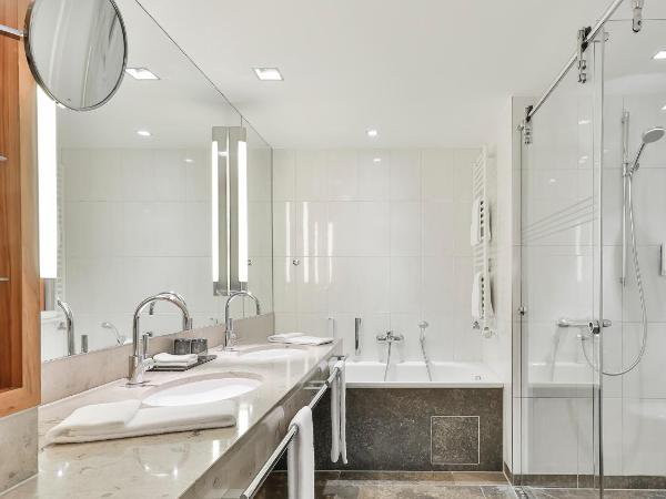 Dorint Hotel am Heumarkt Köln : photo 10 de la chambre suite 1 chambre