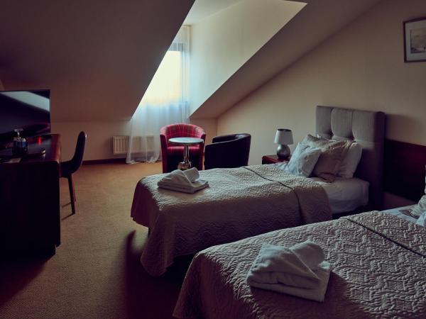 Zajazd Srebrna Gora : photo 4 de la chambre chambre triple