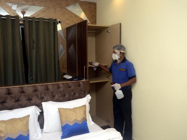 HOTEL SHREESH KOLKATA : photo 4 de la chambre chambre familiale climatisée