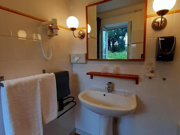 Auberge De Kerveoc'h : photo 2 de la chambre chambre privilège famille