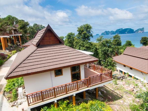 Phi Phi The Beach Resort- SHA Certified : photo 1 de la chambre villa supérieure avec transfert gratuit pour la jetée de tonsai - vue partielle sur mer