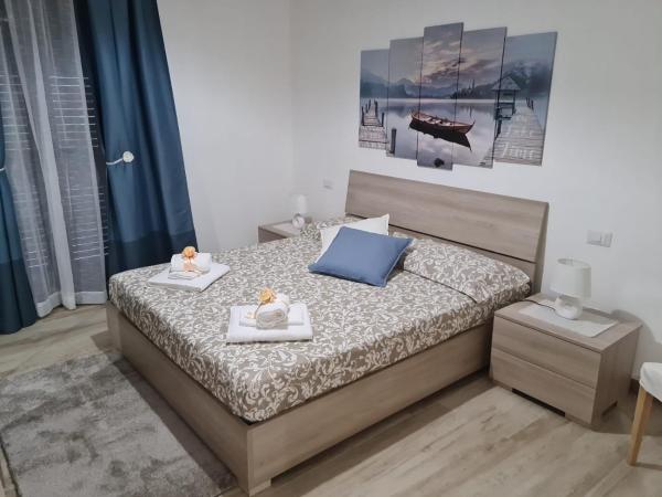 B&B Villa Chiara Bed and Breakfast : photo 3 de la chambre chambre lit king-size avec balcon