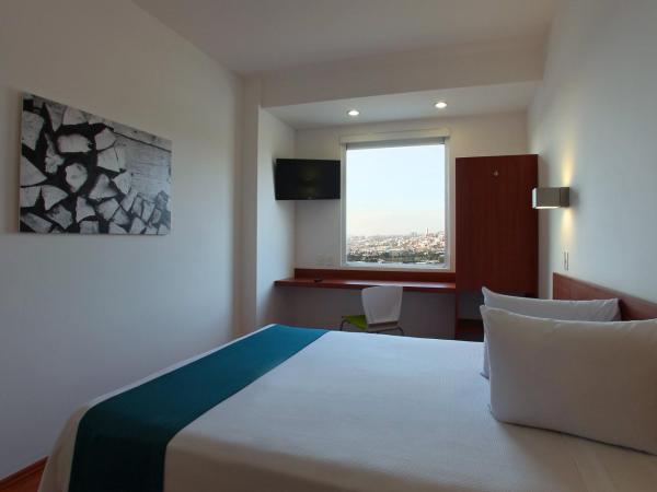 One Queretaro Centro Sur : photo 1 de la chambre chambre supérieure lit queen-size