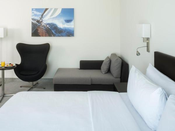 Fiesta Inn Merida : photo 2 de la chambre chambre lit king-size de luxe 1