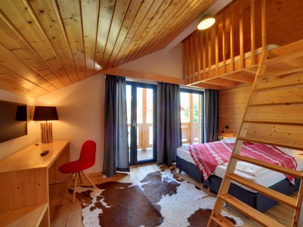 Dom Górski : photo 4 de la chambre chambre triple avec balcon