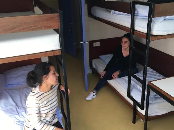 Auberge de Jeunesse HI Lorient : photo 1 de la chambre chambre quadruple