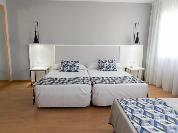 Hotel Beleret : photo 8 de la chambre chambre triple