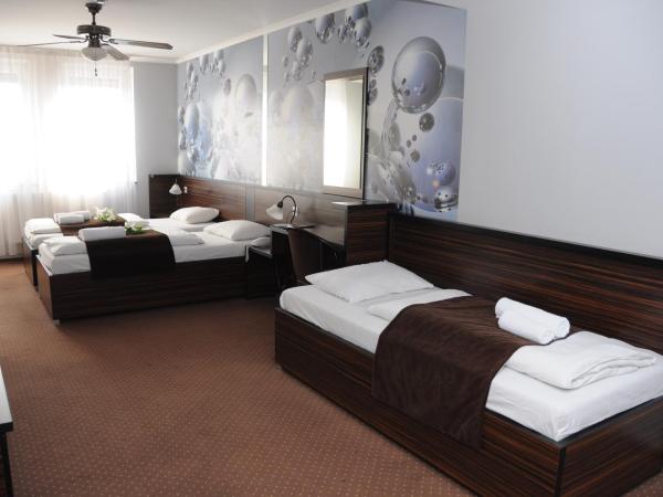 Green Hotel Budapest : photo 1 de la chambre chambre triple