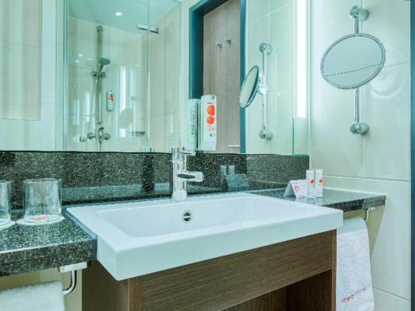 IntercityHotel Dresden : photo 1 de la chambre room #6904453