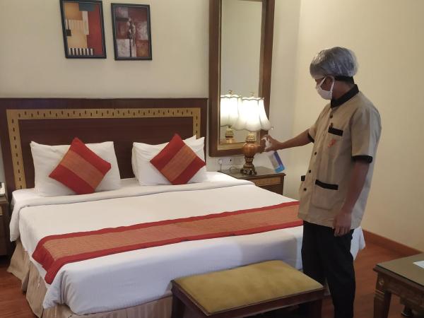 Hotel Picasso Paschim Vihar Delhi - Couple Friendly Local IDs Accepted : photo 2 de la chambre chambre double Économique