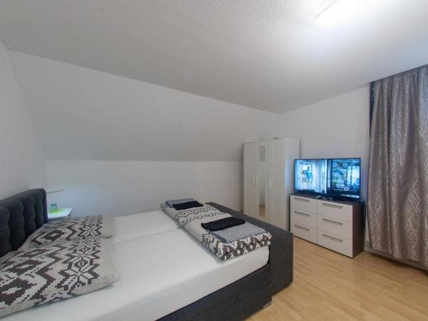 Restaurant Trocadero : photo 3 de la chambre chambre double