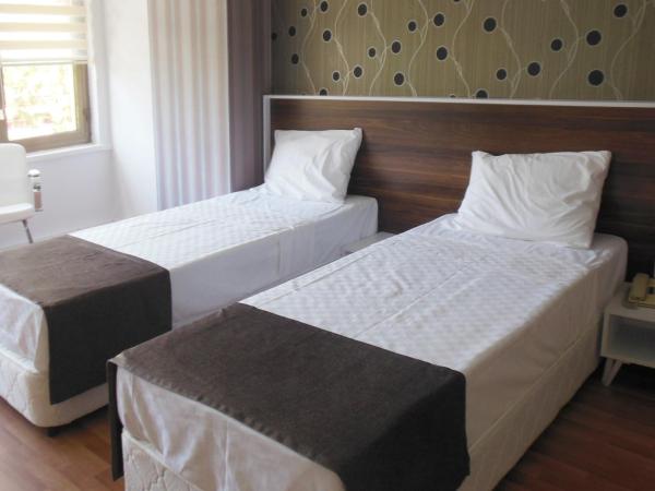 Grand Antalya Hotel : photo 4 de la chambre chambre familiale