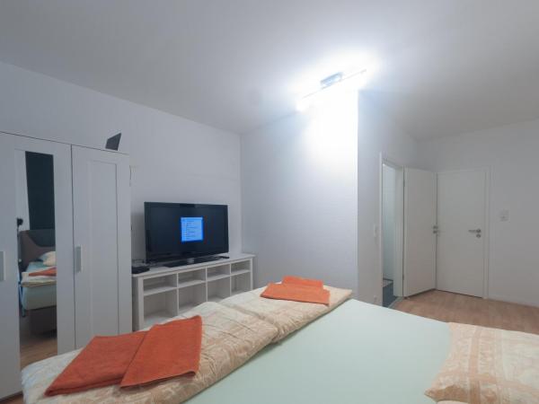 Restaurant Trocadero : photo 1 de la chambre chambre double