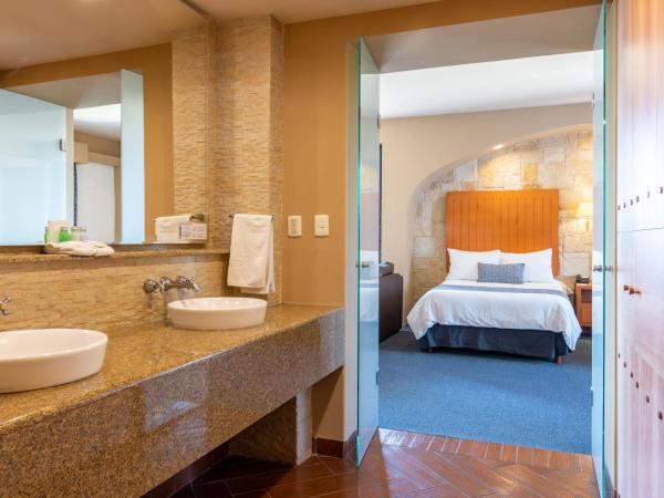 Hotel Flamingo Inn : photo 3 de la chambre suite avec baignoire spa