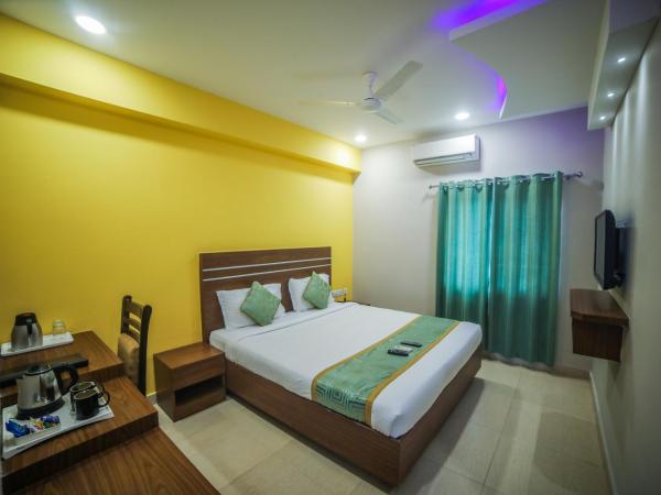 Hotel Golden Leaves : photo 2 de la chambre chambre double