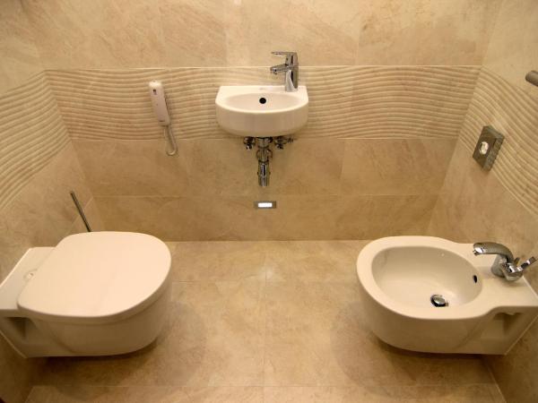 Retro Riverside Wellness Resort : photo 8 de la chambre suite