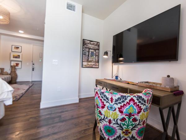 The Bishop Arts Hotel by Qresorts : photo 4 de la chambre chambre lit king-size