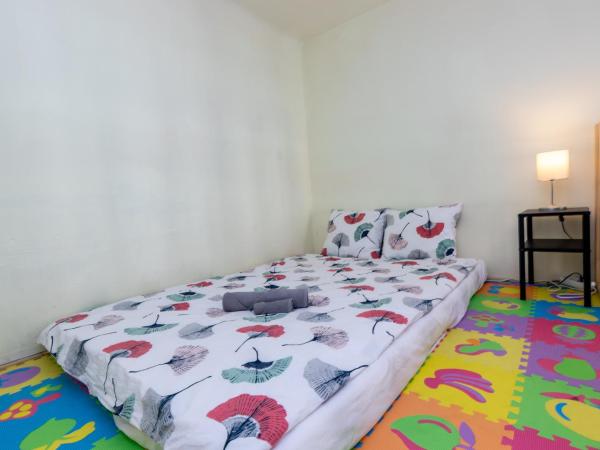 Budapest Three Cats Hostel : photo 9 de la chambre chambre double avec salle de bains privative