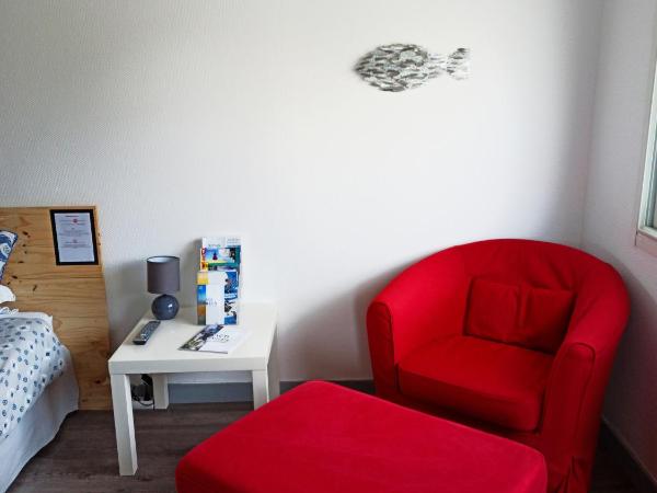 LauRina - Chambre, SDB, terrasse, arrivée autonome : photo 4 de la chambre chambre double avec salle de bains privative