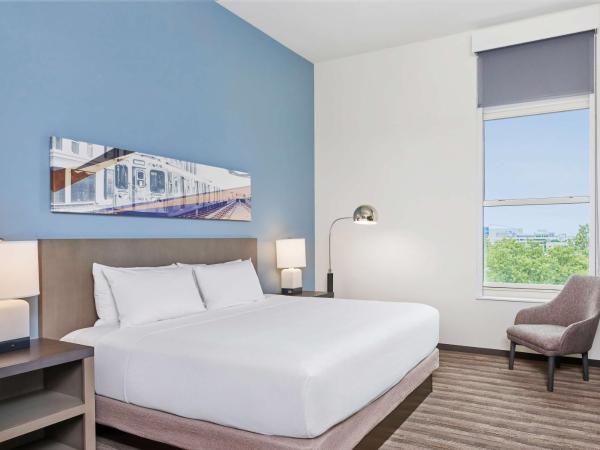 Hyatt House Chicago Medical/University District : photo 6 de la chambre suite lit king-size 1 chambre avec cuisine