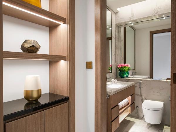 Al Jaddaf Rotana Suite Hotel : photo 8 de la chambre suite 2 chambres - vue sur ville