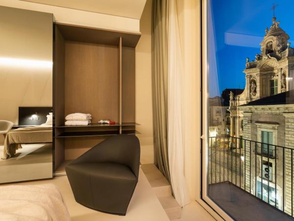 Meo Design Suites & Spa : photo 7 de la chambre chambre double avec balcon