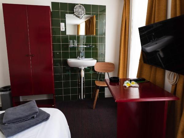 Hotel Internationaal : photo 7 de la chambre chambre double avec salle de bains commune