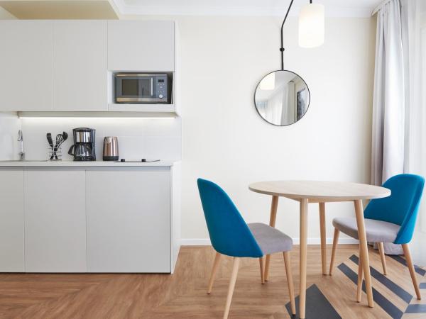 Aparthotel Adagio Porte de Versailles : photo 3 de la chambre studio (2 adultes)