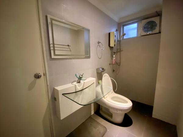 Maison Seaview Suites Port Dickson : photo 10 de la chambre suite lit king-size - vue sur piscine