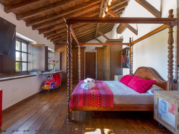 Cortijo Boutique Marbella : photo 5 de la chambre chambre double supérieure avec bain à remous - vue sur mer