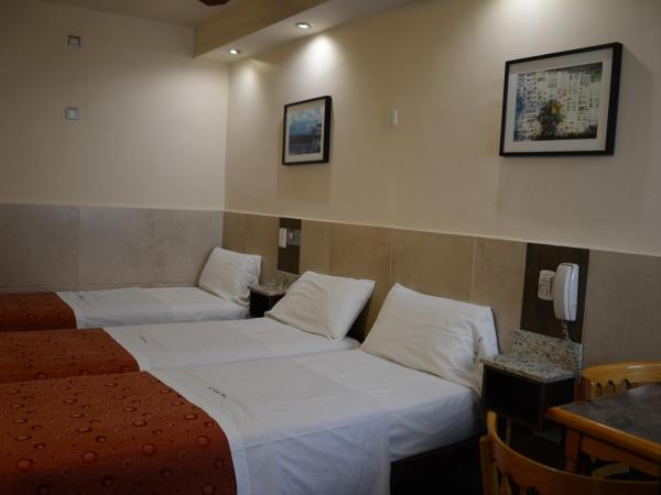 Hotel Santa Cruz : photo 7 de la chambre chambre lits jumeaux