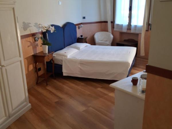 Hotel San Felice : photo 2 de la chambre chambre triple standard