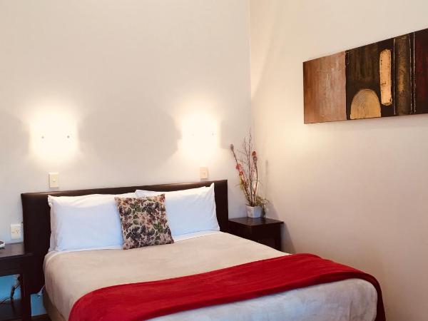 Cascades Lakefront Motel : photo 1 de la chambre studio - rez-de-chaussée