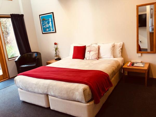 Cascades Lakefront Motel : photo 4 de la chambre grand hébergement familial (5 personnes)