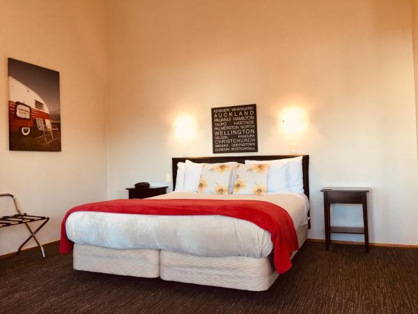 Cascades Lakefront Motel : photo 2 de la chambre studio - rez-de-chaussée