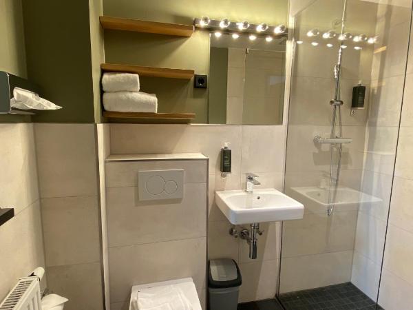 Munich Rooms Hotel : photo 2 de la chambre chambre simple standard avec salle de bains privative