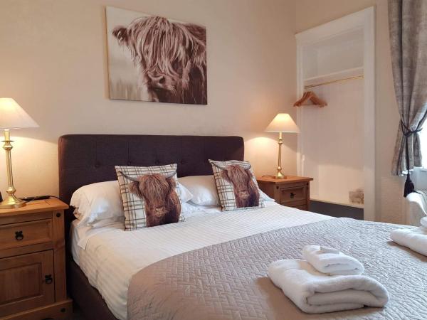 Brig O'Doon Guest House : photo 9 de la chambre chambre double avec salle de bains privative