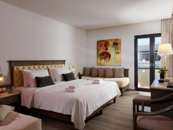 Castello City Hotel : photo 1 de la chambre chambre triple deluxe