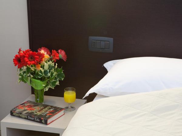 AUTO PARK Hotel : photo 4 de la chambre chambre simple