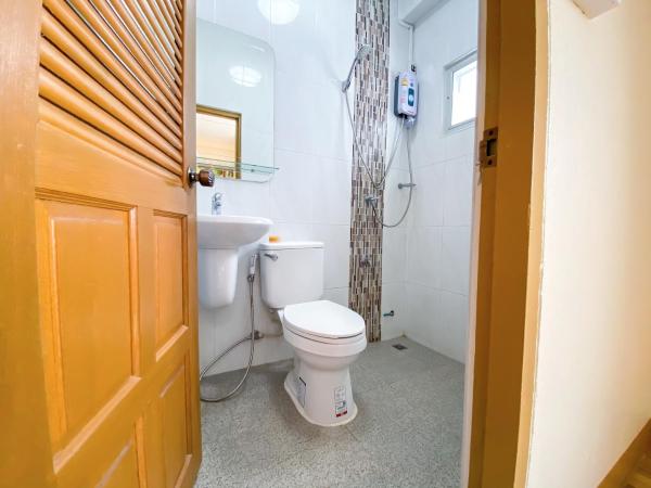 Kavil Guesthouse : photo 1 de la chambre chambre lits jumeaux spacieuse