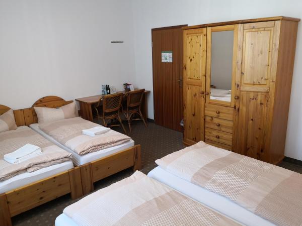 Pension am Heusteig : photo 4 de la chambre chambre quadruple standard