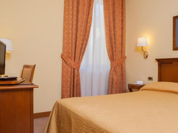 Le Cheminée Business Hotel Napoli : photo 1 de la chambre chambre double Économique