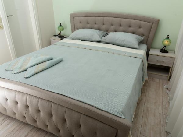 Theasis Athens : photo 3 de la chambre chambre double deluxe avec balcon