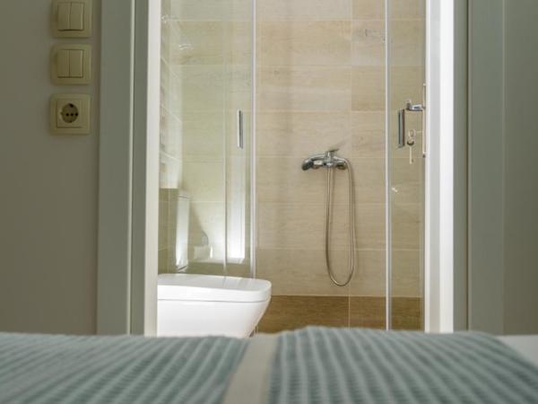 Theasis Athens : photo 9 de la chambre chambre double deluxe avec balcon