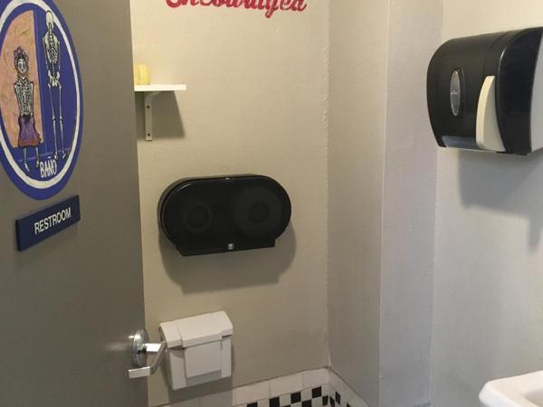 HI San Diego Downtown Hostel : photo 6 de la chambre lit dans dortoir pour hommes de 4 lits