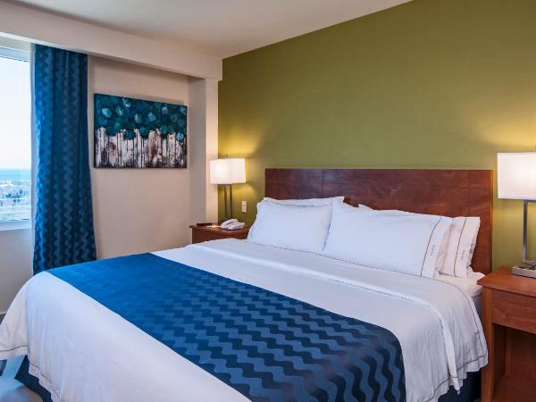 Holiday Inn Express Cabo San Lucas, an IHG Hotel : photo 7 de la chambre chambre lit king-size standard - accessible aux personnes à mobilité réduite