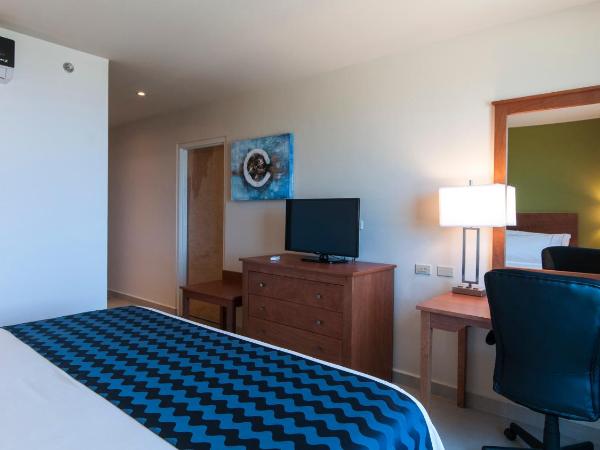 Holiday Inn Express Cabo San Lucas, an IHG Hotel : photo 2 de la chambre chambre lit king-size standard - accessible aux personnes à mobilité réduite