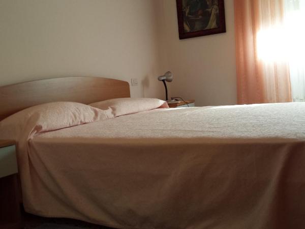 B&B Santa Gilla : photo 3 de la chambre chambre double ou lits jumeaux