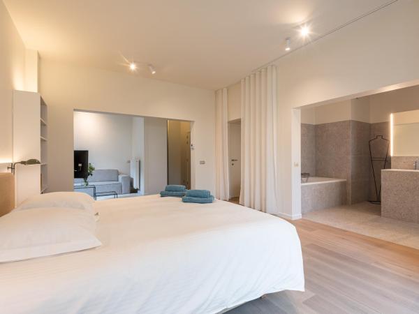 Gepetto's - Beautiful stay in the Historic centre of Ghent - : photo 9 de la chambre chambre double deluxe avec balcon